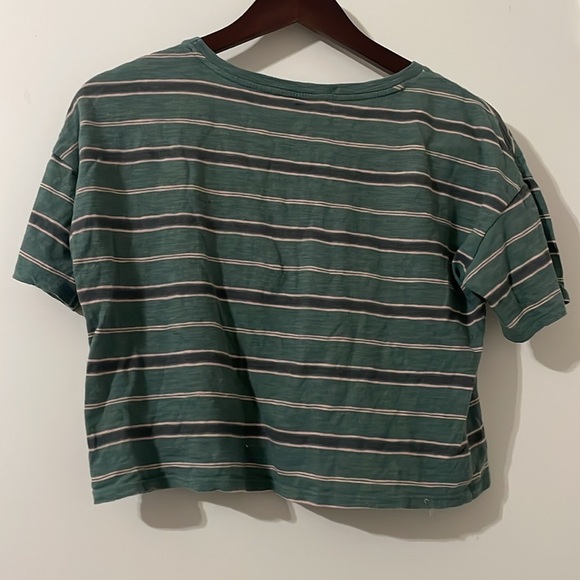American Eagle Outfitters Annie’s Green Striped Tee on Sweet Magnolias Size S - Picture 5 of 8